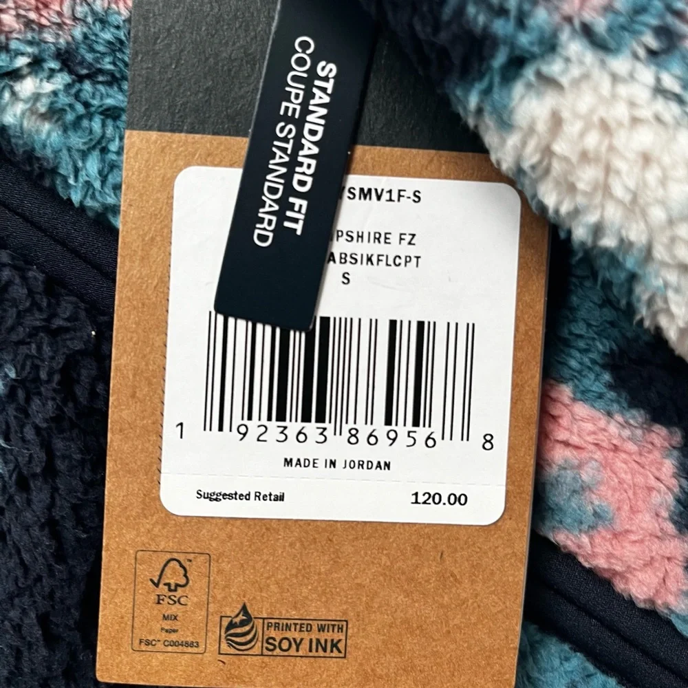 Women’s small North face sherpa jacket. NWT. Flawless. - Picture 3 of 3